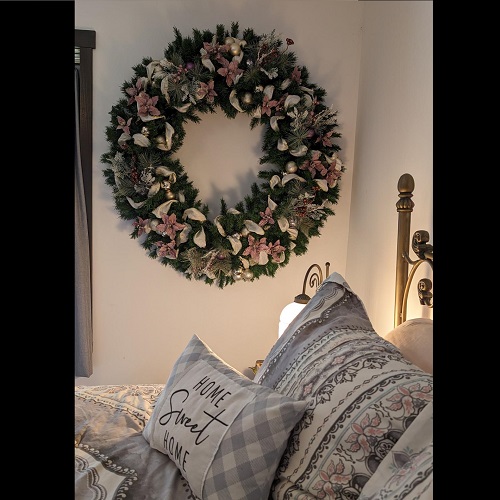 4' Decorated Wreath - Christmas