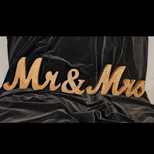 Mr & Mrs - Event Rentals